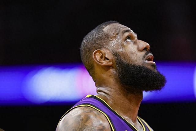 王睿泽29分青岛胜福建 孙铭徽40分广厦胜上海